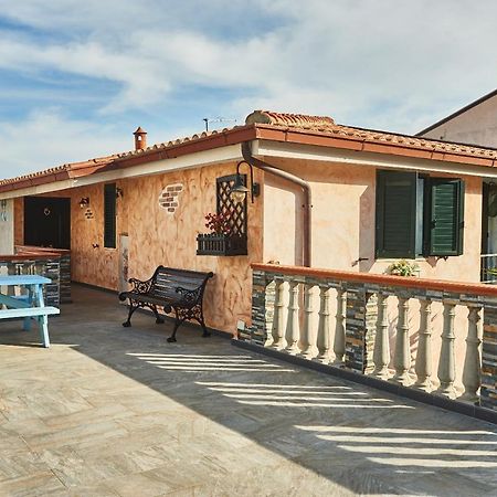 Villetta Vista Mare Cala Gonone Eksteriør billede