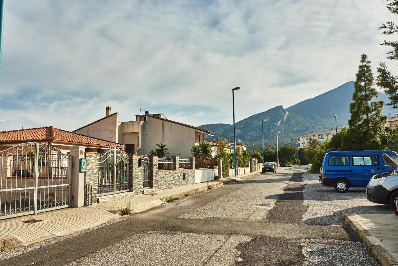 Villetta Vista Mare Cala Gonone Eksteriør billede